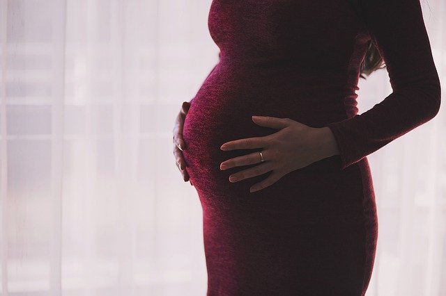 アボカドは妊娠期におすすめの食べ物妊娠期のサポートにサプリ